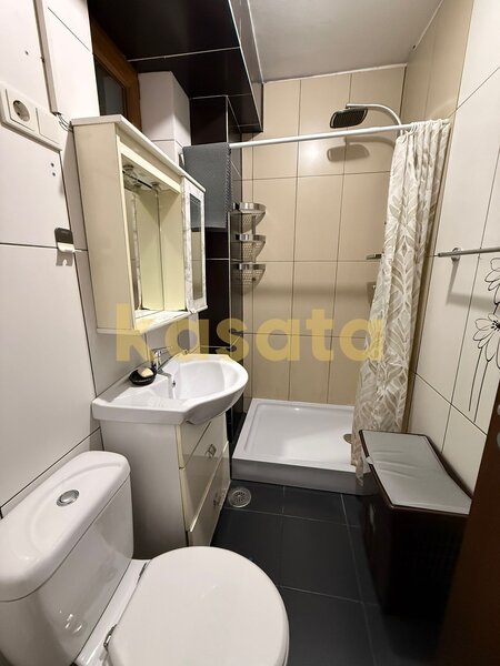 Romana Apartament 3 camere - de inchiriat, pozitie ultracentrala